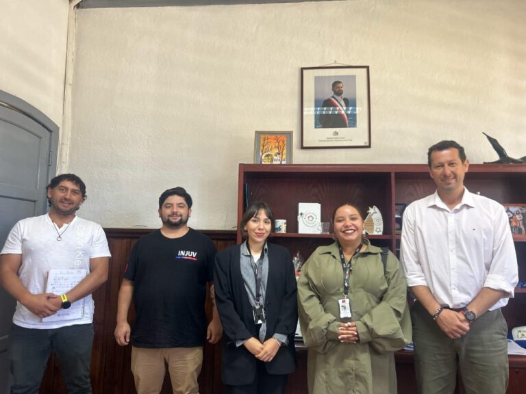 Reunión con INJUV para la postulación de Quirihue al programa “Compromiso Joven 2025”