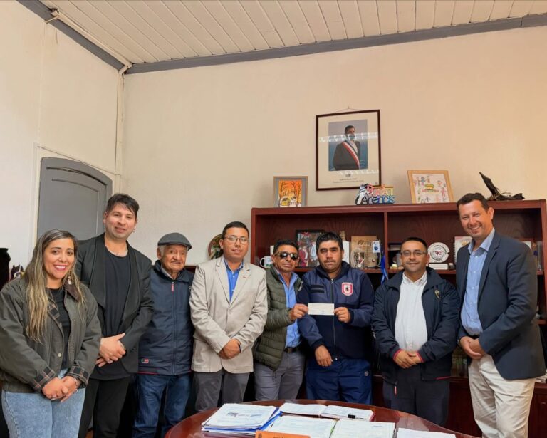 Entrega subvención Cuerpo de Bomberos de Quirihue.