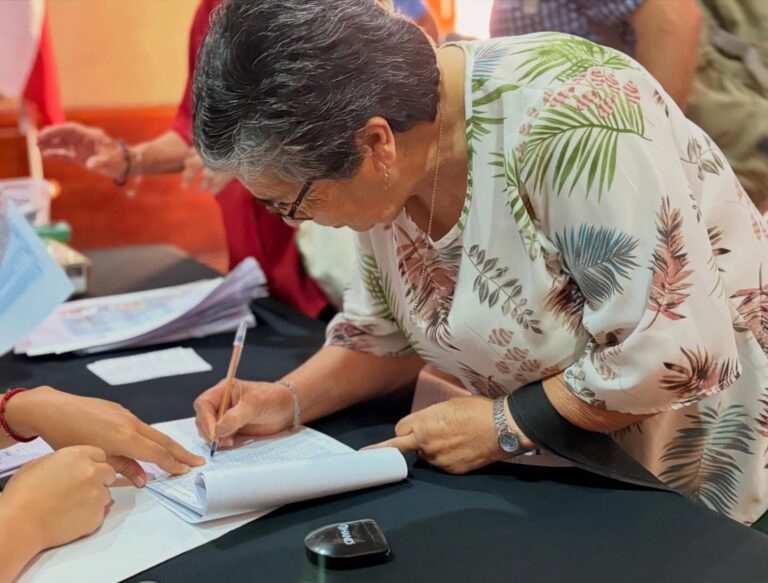 Segunda entrega de tarjetas del Club Conecta Beneficios