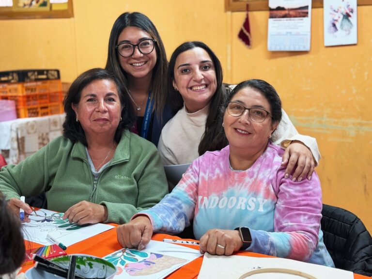 Actividad conmemorativa del 8M denominada “Colores de Resistencia y Amor Propio”