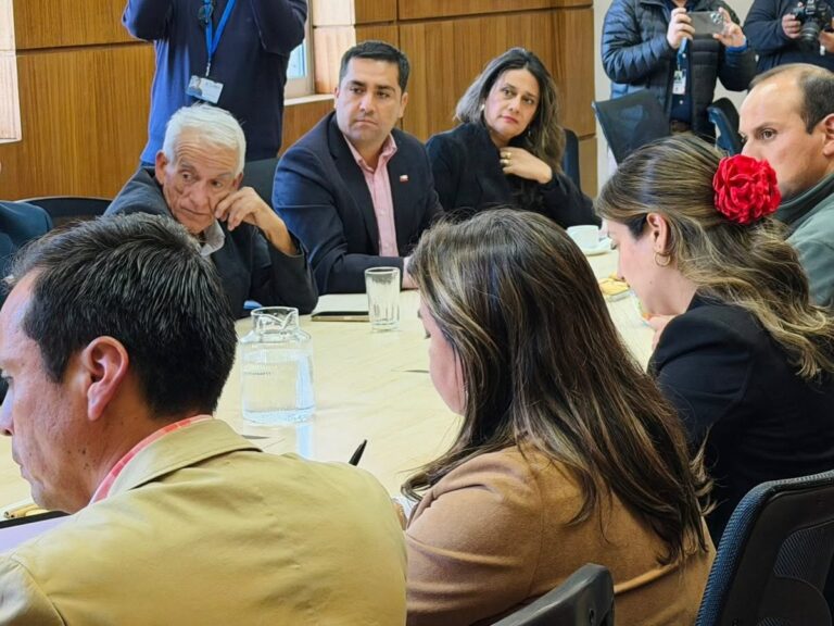 Reunión de alcaldes de la región de Ñuble junto al delegado presidencial regional