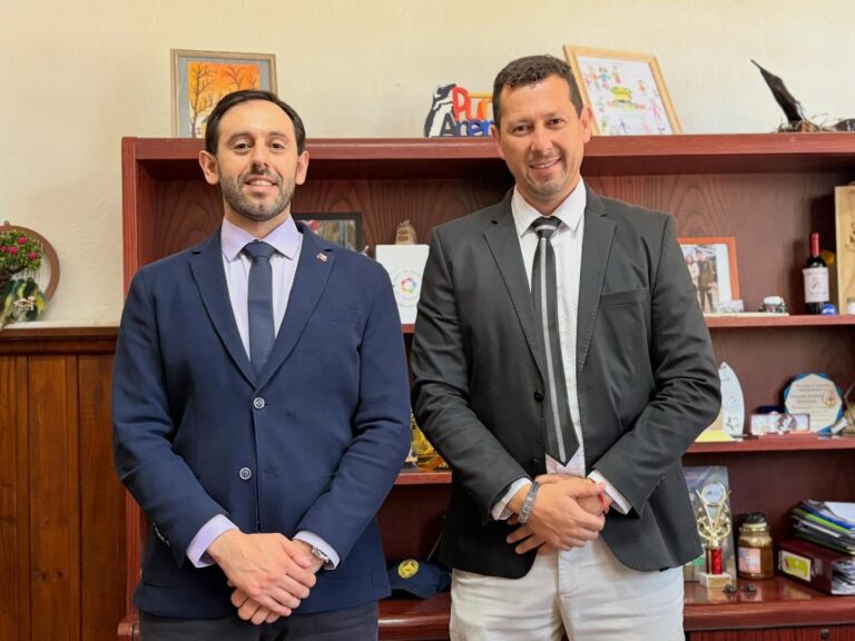 Reunión protocolar con el nuevo seremi de Obras Públicas