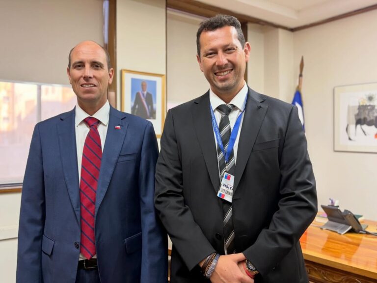 Alcalde Eduardo Redlich Mardones sostuvo una reunión protocolar con el ministro de Obras Públicas