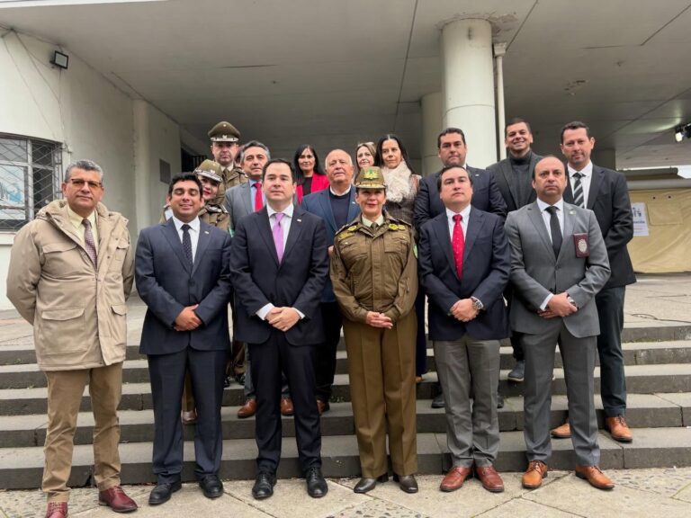 Autoridades refuerzan acciones ante amenazas en establecimientos educacionales