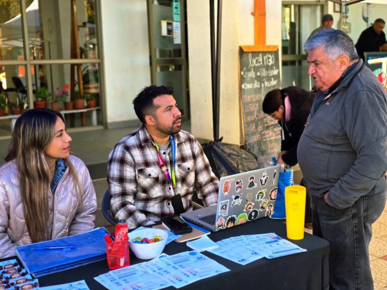 FERIA DEL DÍA DEL TRABAJADOR REUNIÓ SERVICIOS PARA LA COMUNIDAD