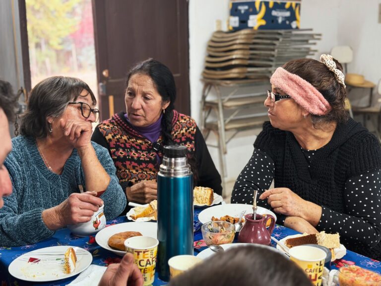 CELEBRAMOS EL MES DE LAS MADRES CON LA JUNTA DE VECINOS DE LOS TEMOS