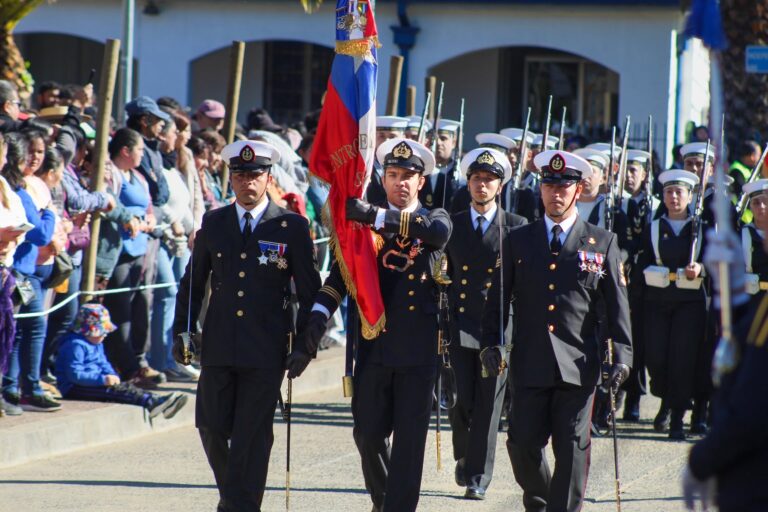 NUEVO DESFILE DE CONMEMORACIÓN DE LAS GLORIAS NAVALES