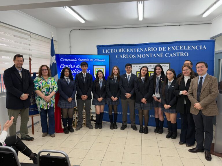 ASUME NUEVO CENTRO DE ALUMNOS EN LICEO CARLOS MONTANÉ