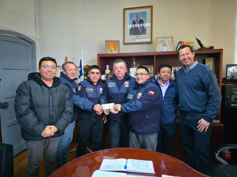 MUNICIPIO ENTREGA SEGUNDA CUOTA DE SUBVENCIÓN AL CUERPO DE BOMBEROS DE QUIRIHUE