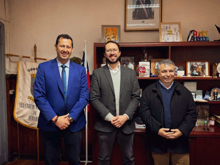 REUNIÓN PROTOCOLAR JUNTO A DIPUTADO CRISÓSTOMO