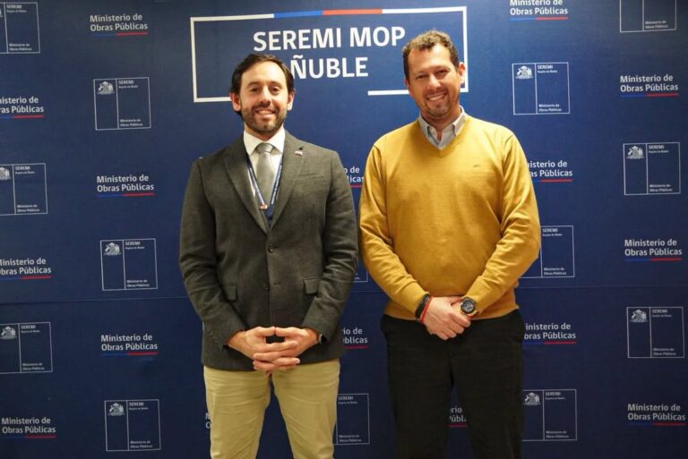 REUNIÓN DE TRABAJO CON EL SEREMI DE OBRAS PÚBLICAS
